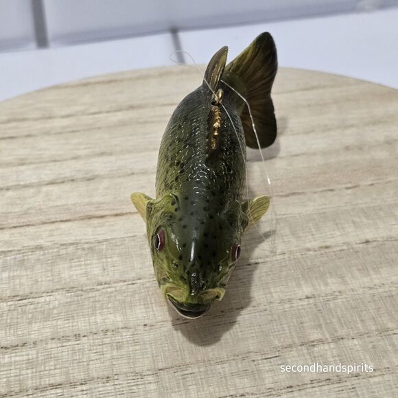 Largemouth Bass Ornament Plastic 3.5" Perfect For The ANGLER IN YOUR LIFE - Picture 6 of 7